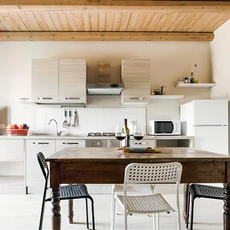 La Casa Di Roby-1 Con Piscina Апартаменты