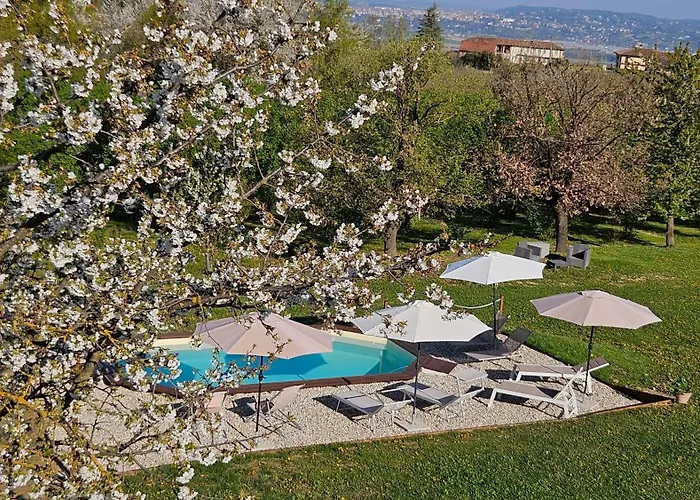 La Casa Di Roby-1 Con Piscina * 拉莫拉